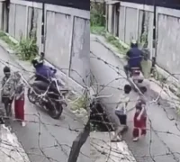 Pelaku jambret bocah di Pontianak diamankan polisi setelah viral di media sosial.