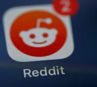 Tampilan logo Reddit pada layar perangkat setelah akses platform kembali dibuka di Indonesia.