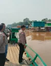 Polisi menemukan 20 set mesin PETI tanpa pemilik di tepian Sungai Kapuas, Kapuas Hulu.