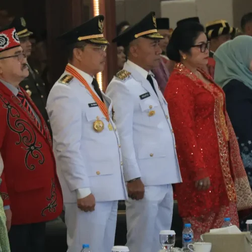 Gubernur Kalbar Ria Norsan bersama jajaran menyaksikan detik-detik Proklamasi HUT ke-81 RI.