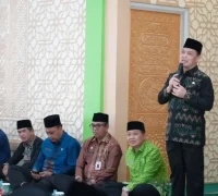 Gubernur Kalbar Ria Norsan menyampaikan sambutan pada peringatan Isra Mikraj bersama ASN di Masjid An-Na’im, (30/1/2026).