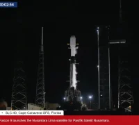 Peluncuran Satelit Nusantara Lima (N5) Peluncuran Satelit Nusantara Lima (N5) menggunakan roket Falcon 9 dari Cape Canaveral. (Tangkapan Layar Kanal Youtube Kemkomdigi)