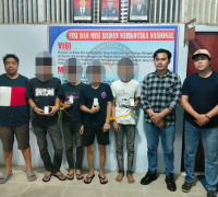 Polres Sintang mengamankan empat pemuda untuk pemeriksaan terkait dugaan transaksi narkotika di sebuah penginapan di Jalan Dr. Wahidin Sudirohusodo, Sintang, Kamis (8/10/2026) malam. (Foto: Res-Sintang)