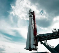 Ilustrasi - Kapsul antariksa Shenzhou-22 tengah dipersiapkan untuk peluncuran sebagai misi percepatan demi mengamankan operasional Stasiun Luar Angkasa Tiangong. (unsplash.com/@felipesimo)