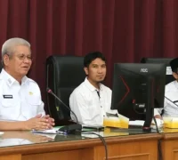 Sekda Kalbar Harisson memimpin rapat koordinasi penyelesaian sengketa lahan Sungai Limau.