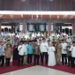 Gubernur Kalbar Ria Norsan saat halalbihalal masyarakat Ketapang di Pendopo Gubernur Kalbar, Sabtu (11/4/2026).