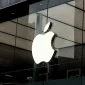 Ilustrasi - iPhone lipat Apple bakal menggunakan material titanium daur ulang. (Foto: unsplash.com/@he_junhui)