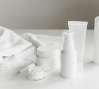 Ilustrasi - BPOM mencabut izin edar produk kosmetik bermasalah demi melindungi konsumen.