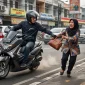 Ilustrasi - Pelaku penjambretan dengan modus pepet motor diamankan Satreskrim Polres Singkawang.