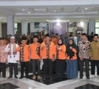 kafilah MTQ Kota Singkawang Wakil Wali Kota Singkawang Muhammadin melepas kafilah MTQ Kota Singkawang menuju MTQ XXXIII Provinsi Kalimantan Barat di Kapuas Hulu. (MC Singkawang)