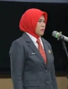 Pelantikan Dwi Yanti sebagai Sekda baru Kota Singkawang oleh Wali Kota Tjhai Chui Mie. (Mc Singkawang)