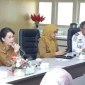 Wali Kota Singkawang Tjhai Chui Mie membuka Forum Satu Data Kota Singkawang Tahun 2025 di Aula Bappeda Singkawang. (MC Singkawang)