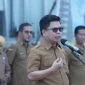 Bupati Sambas H. Satono memimpin apel gabungan dan menyampaikan kepastian PPPK Paruh Waktu bagi tenaga honorer. (sambas.go.id)