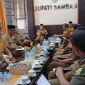 Bupati Sambas H. Satono memimpin rapat koordinasi perdana bersama kepala OPD di awal tahun 2026. (Dok. MC Sambas)