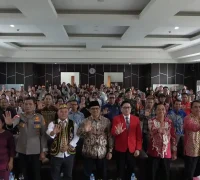 Wakil Bupati Sambas Heroaldi Djuhardi Alwi menghadiri perayaan Natal Oikumene di Desa Sebunga, Sajingan Besar. (PPID Sambas)