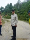 Menteri PU Dody Hanggodo meninjau jalan penghubung Malinau menuju perbatasan Malaysia di Kabupaten Nunukan. (Foto: pu.go.id)