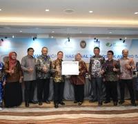 Gubernur Kalimantan Barat Ria Norsan mendorong perlindungan BPJS Ketenagakerjaan bagi relawan karhutla dan pekerja rentan.