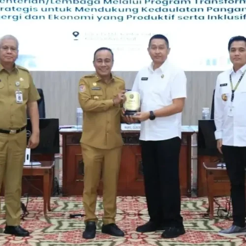 Wakil Gubernur Kalimantan Barat Krisantus Kurniawan saat menerima peserta PKDN Sespimti Polri di Balai Petitih Pontianak, (14/4/2026).