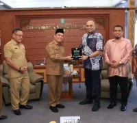 Gubernur Ria Norsan menerima delegasi Kedutaan Besar Malaysia di Pontianak.