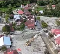 Korban bencana hidrometeorologi di wilayah Sumatera akibat banjir dan longsor. (Dok BNPB)
