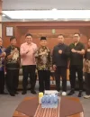 Gubernur Kalimantan Barat Ria Norsan menerima audiensi Panglima Jilah dan perwakilan kepala sekolah dari Kabupaten Landak dan Kubu Raya membahas masa jabatan kepala sekolah di wilayah pedalaman.