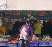 Ilustrasi- Distribusi bahan pangan tersendat akibat arus mudik Idulfitri yang menyebabkan kenaikan harga di sejumlah daerah.