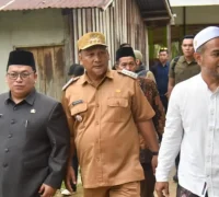 Wakil Bupati Kubu Raya Sukiryanto meninjau operasi pasar murah di Desa Batu Ampar, Senin (23/2/2026).