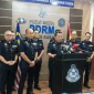 Plt Komisaris Polisi Sarawak DCP Saifullizan Ishak menyampaikan perkembangan penyelidikan kasus pelajar 16 tahun yang menyerang guru menggunakan kapak dalam konferensi pers di Markas Kontingen Polisi Sarawak, Kuching, Malaysia. (Foto: facebook.com/polissarawak)