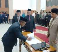 Bupati Kubu Raya Sujiwo melantik 125 ASN di Aula Kantor Bupati Kubu Raya. (MC Kubu Raya)