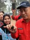 Wagub Kalbar Krisantus Kurniawan melepas tukik di Pantai Tanjung Api Sambas