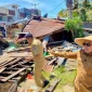 Bupati Kubu Raya Sujiwo meninjau penataan Pasar Sungai Kakap di Kecamatan Sungai Kakap.