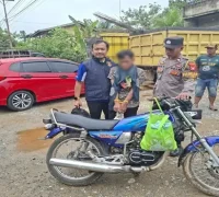 Polisi mengamankan pencuri motor di bengkel wilayah Sekadau Hilir.