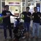 Petugas Polsek Pontianak Timur mengamankan terduga pelaku pencurian kabel tower di Jalan Swadiri Pontianak Timur.
