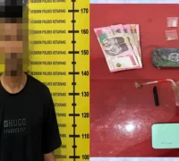 Petugas Satresnarkoba Polres Ketapang mengamankan tersangka kasus narkoba beserta barang bukti sabu. (Dok. Polres Ketapang)