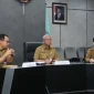 Sekda Kalbar Harisson mengikuti rakor pengendalian inflasi nasional di Kantor Gubernur Kalbar Pontianak.