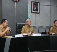 Sekda Kalbar Harisson mengikuti rakor pengendalian inflasi nasional di Kantor Gubernur Kalbar Pontianak.
