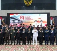 Gubernur Kalbar Ria Norsan bersama Wakil Gubernur Krisantus Kurniawan mengikuti penyampaian RUU APBN 2027 dan Nota Keuangan secara virtual dari Balai Petitih.