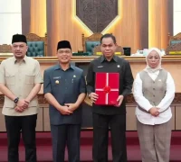 Gubernur Kalimantan Barat Ria Norsan menyampaikan perubahan KUA-PPAS APBD 2026 dalam rapat paripurna DPRD Kalbar.