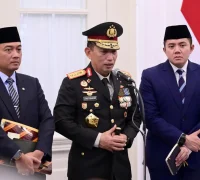 Presiden Prabowo melalui Mensesneg Prasetyo Hadi memastikan penanganan korban ledakan SMA 72 Jakarta Utara menjadi prioritas utama pemerintah. (Foto: BPMI Setpres/Muchlis Jr)