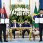 presidenri.go.id-23102025184416-68fa151028ba77.29230476 Presiden Prabowo Subianto dan Presiden Brasil Luiz Inácio Lula da Silva menyaksikan penandatanganan kerja sama Indonesia Brasil di Istana Merdeka Jakarta. (Foto: BPMI Setpres/Cahyo)