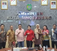 Audiensi KPID Kalbar dan Pemkot Singkawang membahas program Siaran Sehat untuk pelajar di Kota Singkawang.