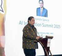 Airlangga Hartarto Dorong Transformasi Digital Indonesia Menko Perekonomian Airlangga Hartarto menyampaikan pidato tentang digitalisasi dan AI. (Ekon.go.id)