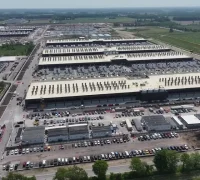 Pusat data Amazon di Amerika Serikat.