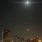 Rudal Iran mengarah ke Bahrain dan Kuwait di kawasan Timur Tengah.