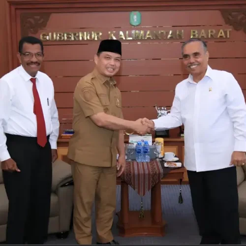 Gubernur Kalbar, Ria Norsan menerima audiensi Ketua Pengadilan Tinggi Pontianak, Pontas Efendi, di Kantor Gubernur Kalbar, Senin (30/3/2026).