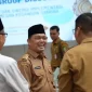 Gubernur Kalimantan Barat Ria Norsan membuka FGD Strategi dan Sinergi Implementasi Ekonomi dan Keuangan Syariah di Hotel Mercure Pontianak, Selasa (13/10/2026), untuk mendorong penguatan industri halal dan optimalisasi ZISWAF.
