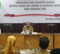 Sekda Kalbar Harisson memimpin rapat koordinasi Kesbangpol Tahun Anggaran 2026, Selasa (3/2/2026).