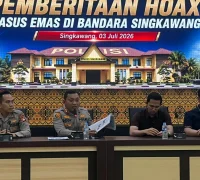 Kapolres Singkawang AKBP Dody Yudianto Arruan memberikan keterangan terkait hoaks dugaan penyelundupan emas di Bandara Singkawang.