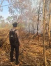 Personel Polsek Pontianak Selatan melakukan patroli dan pengecekan lahan gambut untuk mencegah karhutla di Kecamatan Pontianak Selatan.