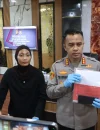 Kapolresta Pontianak Kombes Pol Endang Tri Purwanto saat menyampaikan pengungkapan kasus arisan bodong di Pontianak. (Foto: Res-Ptk)